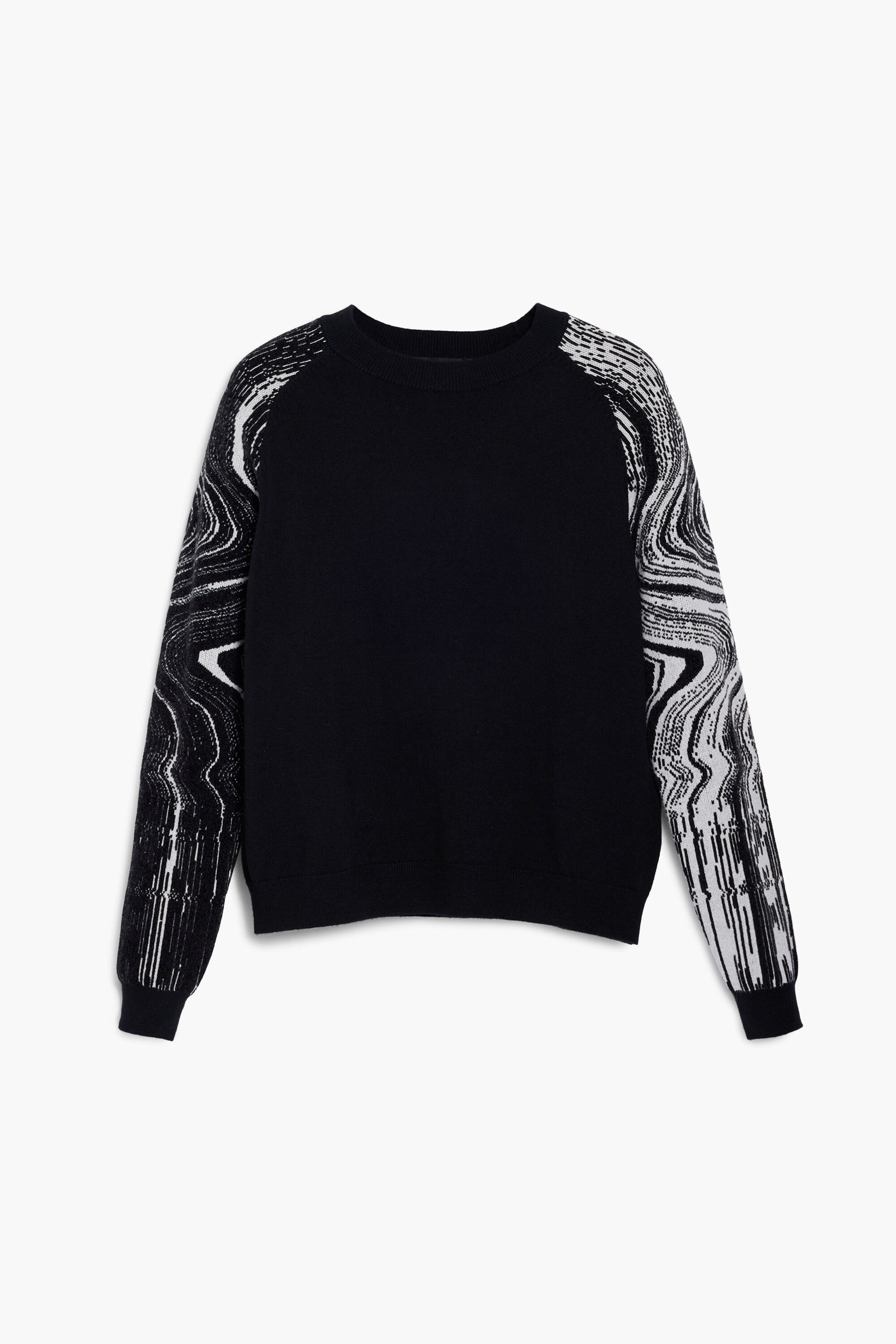 Suéter negro con mangas estampado marmoleado Desigual
