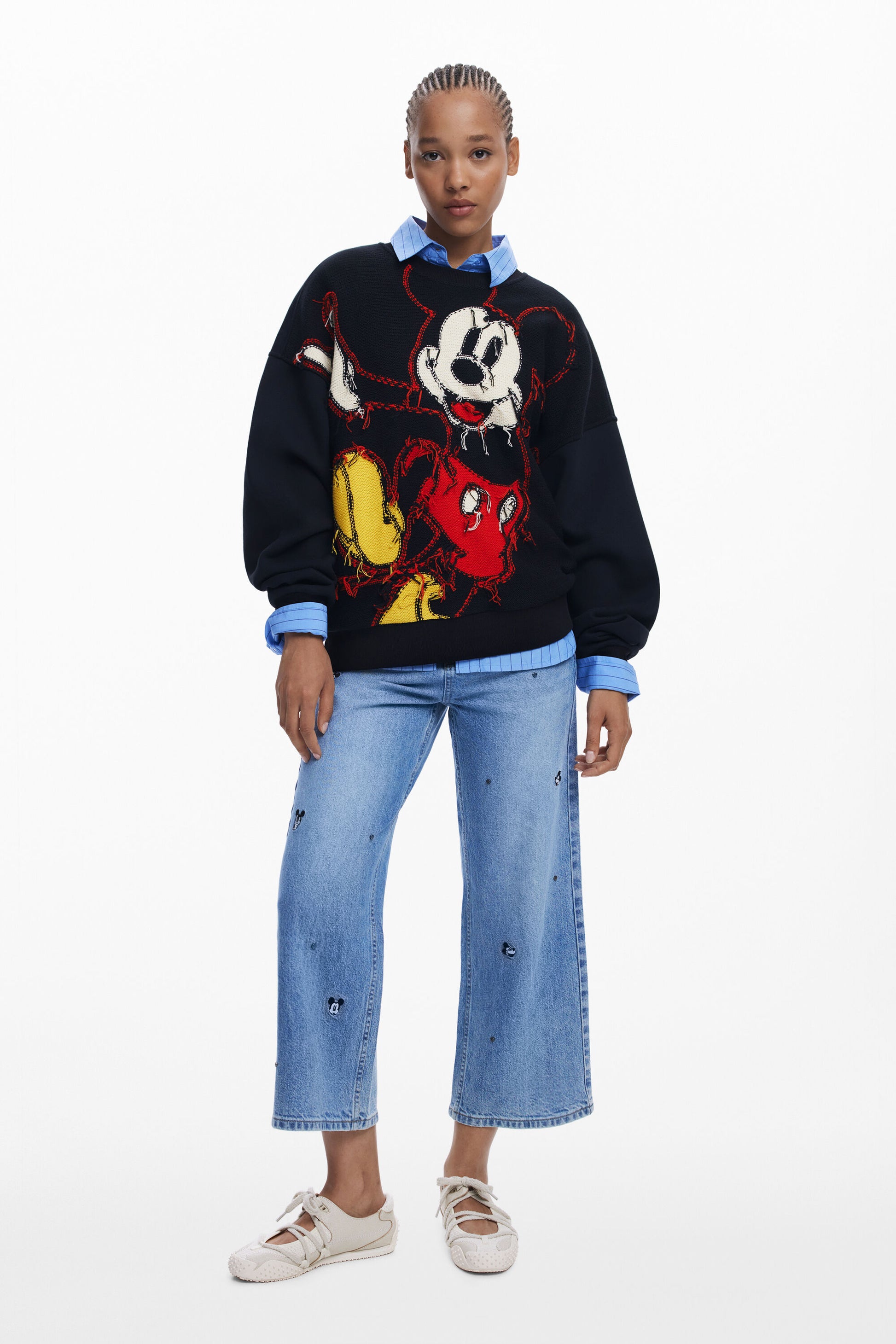Suéter negro bordado Mickey Mouse Desigual