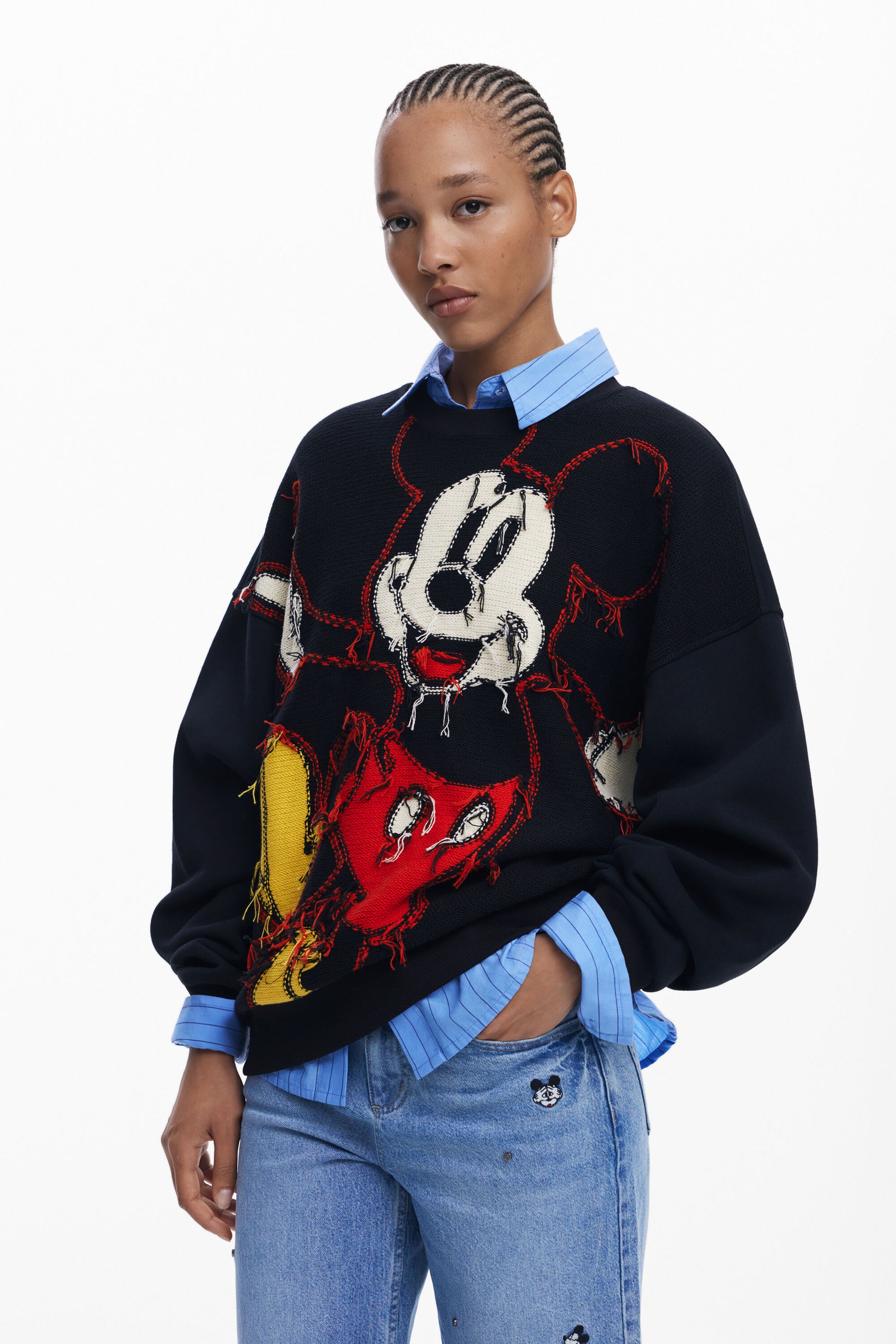 Suéter negro bordado Mickey Mouse Desigual
