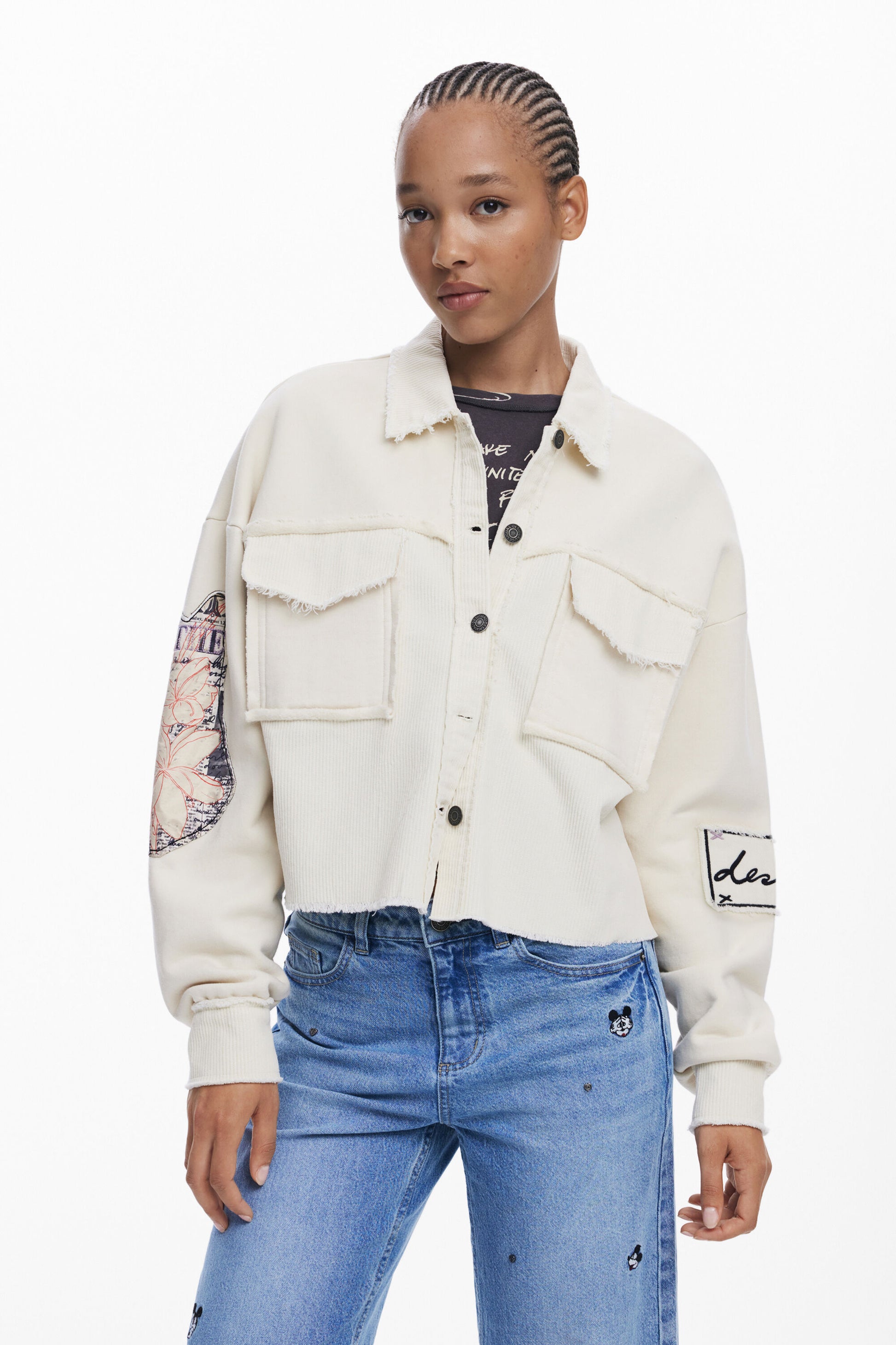 Chaqueta beige con parches