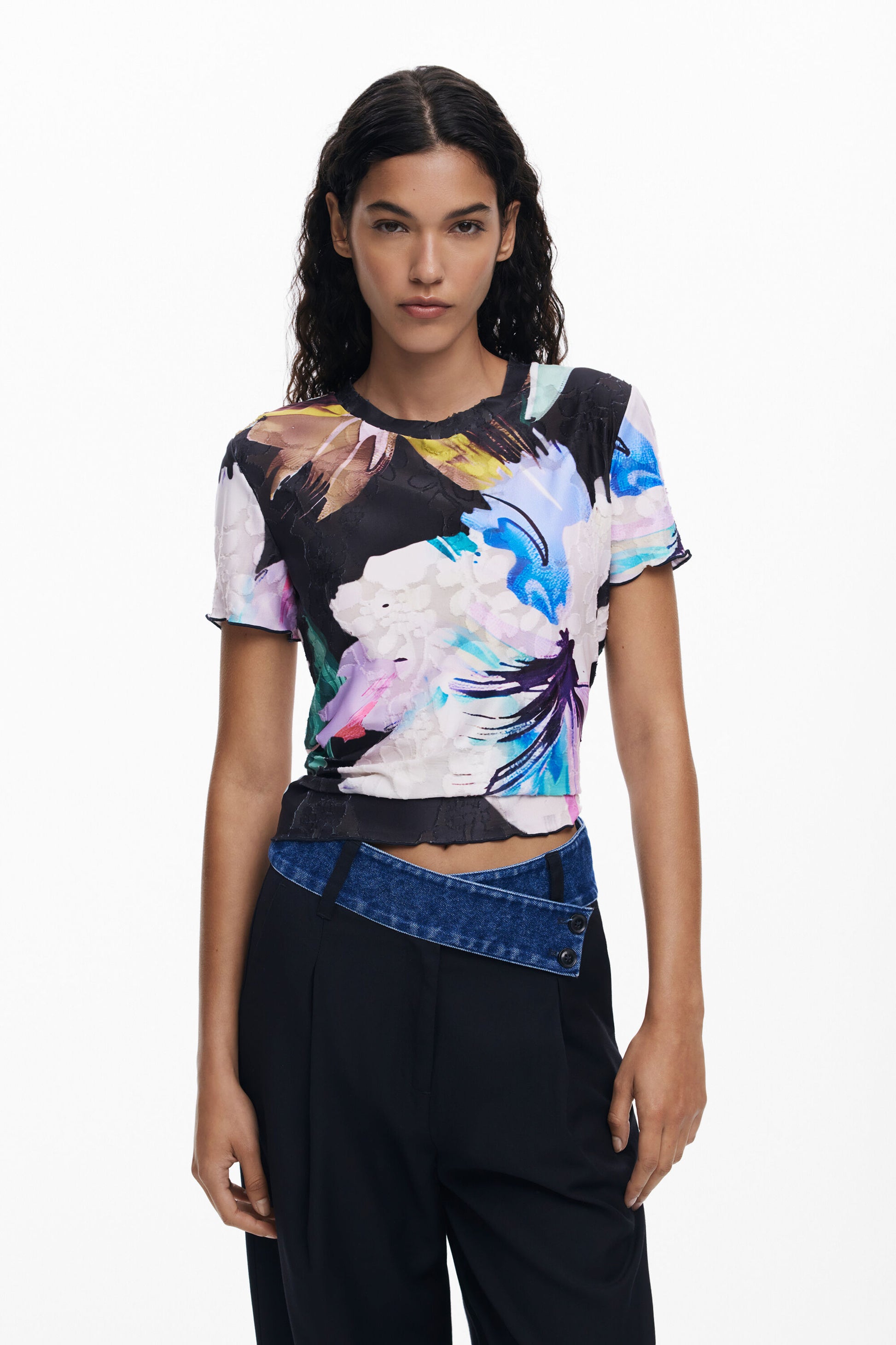 Blusa negra estampada floral multicolor Desigual