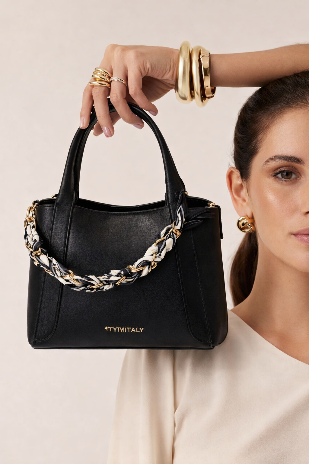 Bolsa MM Italy  de mano  con Cadena Decorativa